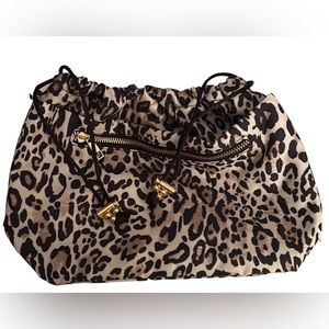 NWT $40 Chico’s Huge Travel/Cosmetics Bag